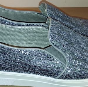Reneeze silver glitter slip on sneakers size 9